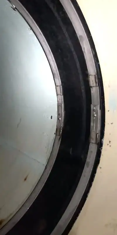 HydraTite installed over the end of a liner in a water main