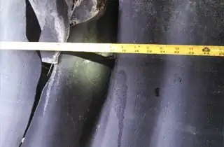 Measuring a damaged portion of pipe interior wall