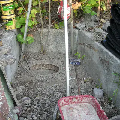 Safety gear to allow for pipe entry