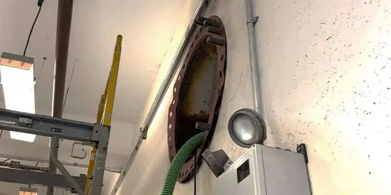 An entry point for a box-shaped flume