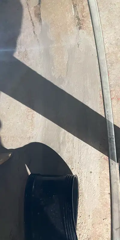 A retaining band sitting in a pipe