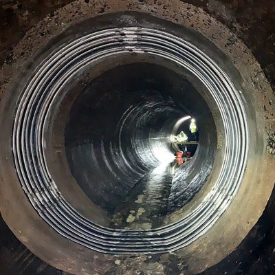 Installing HydtraTitein a large diameter pipe
