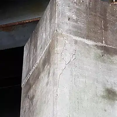 Spalling concrete in a pier cap