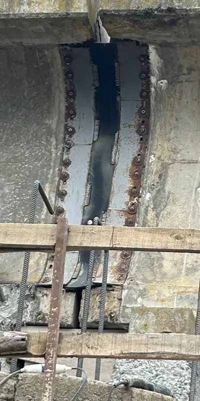 An external seal joint