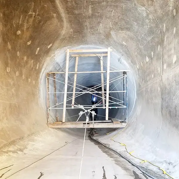 Scaffolding set up in a large-diameter pipe
