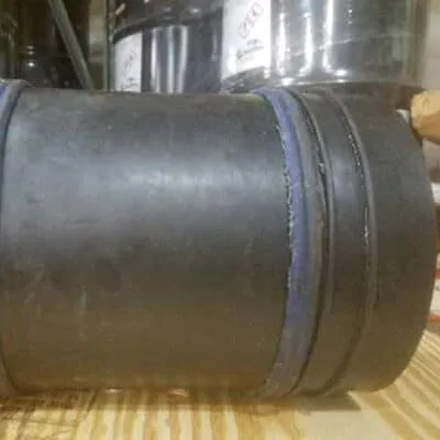 HydraLock seal on a table