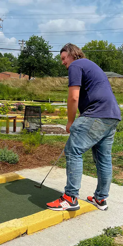 Dave putt putting